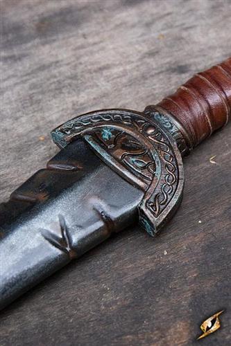 Battleworn Celtic Leaf