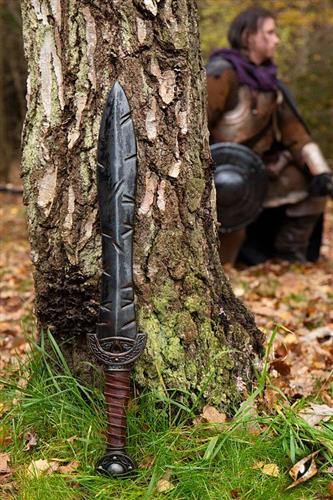 Battleworn Celtic Leaf