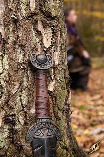 Battleworn Celtic Leaf