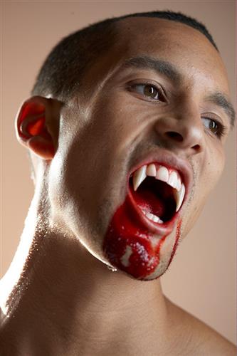 Vampyrtænder,  lange