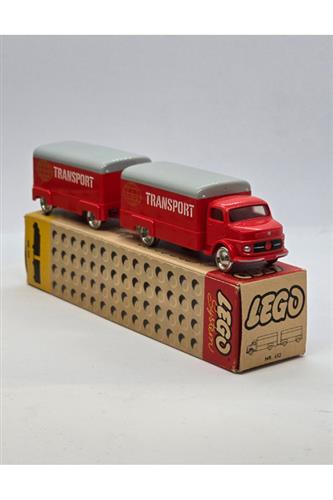 Red HO Scale Mercedes Box Truck with Trailer i Æske