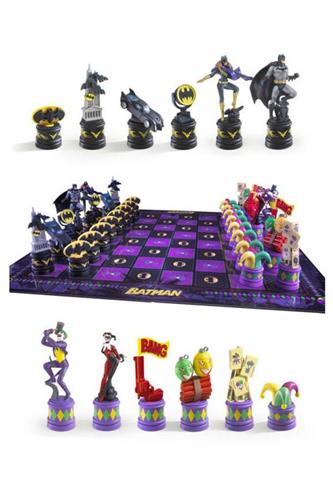 BATMAN - Chess Set - Batman VS. Joker