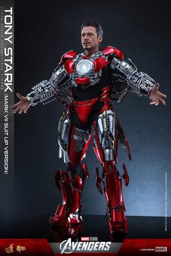 Figure 1/6 Tony Stark (Mark VII Suit-Up Version) 31 cm